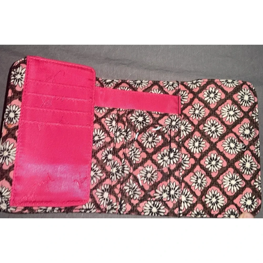 Vera Bradley Floral Quilted Multicolor Zip-Around Women's Wallets Lot of 2 - Picture 4 of 9